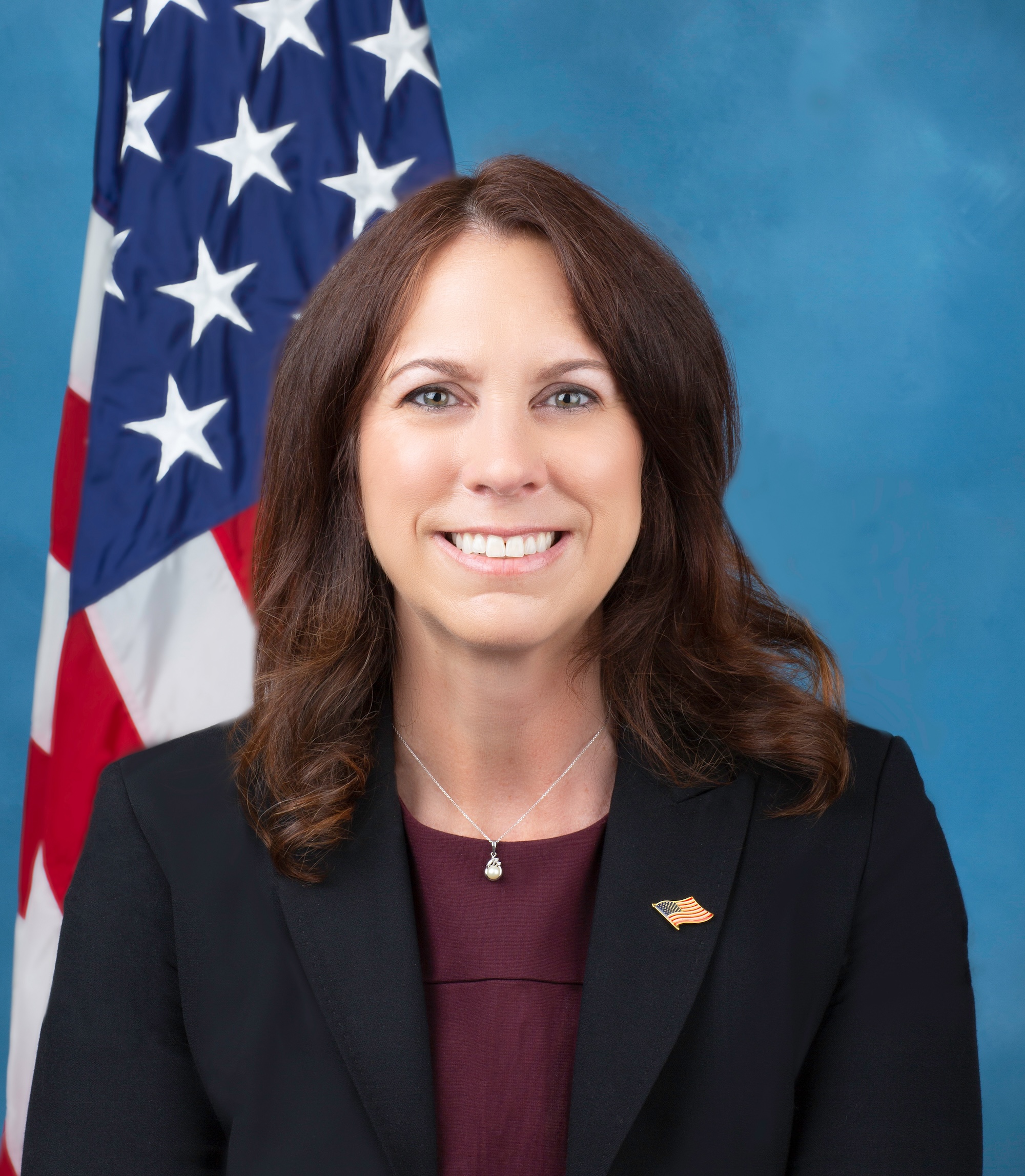 Portrait photo of Dr. Colleen Shogan. NARA photo by Susana Raab