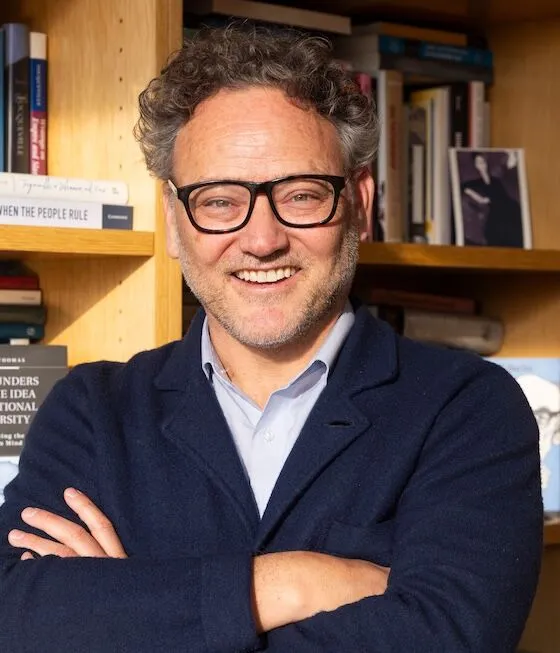 Headshot photo of George Thomas